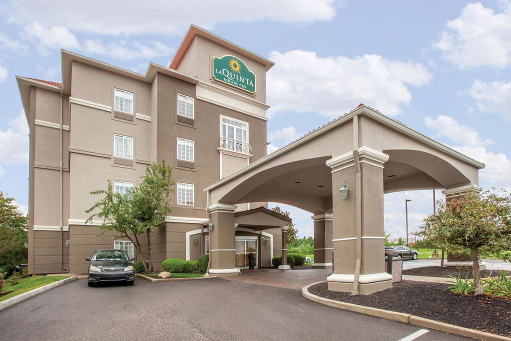 La Quinta Inn Suites By Wyndham Cincinnati Airpt Florence — Florence