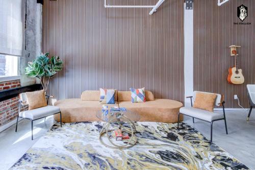 The Stallion #107 Modern Spacious Loft in Downtown with free parking — 4-Star Luxury Hotel in Memphis, United States
