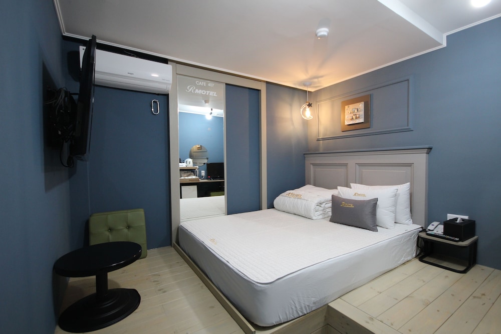 Meichen Preferred Hotel - carbon neutral hotel in Baotou
