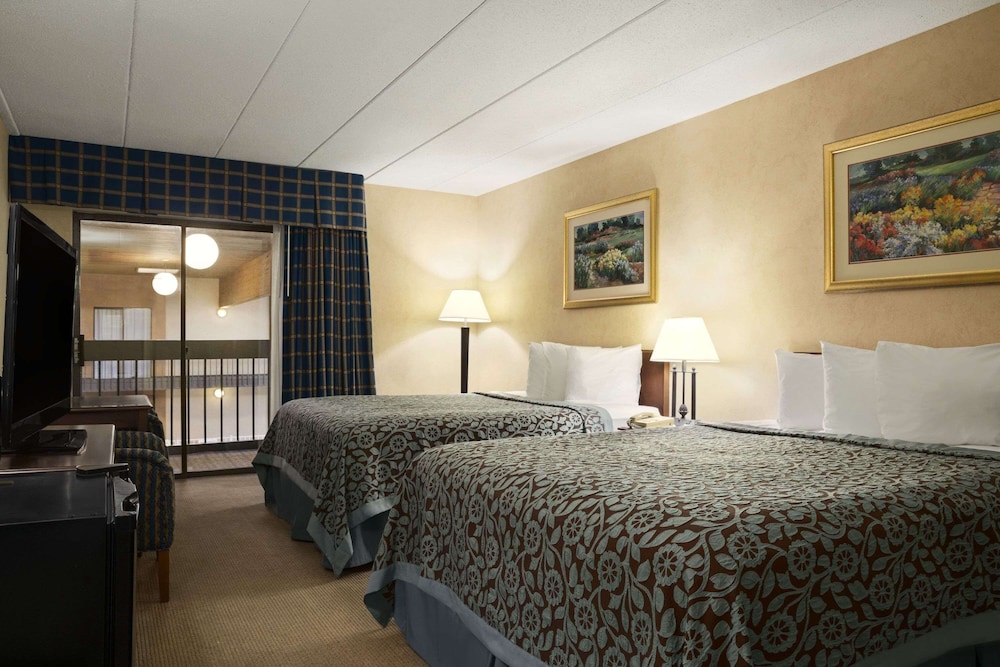Days Inn by Wyndham Rock Falls - photo 14