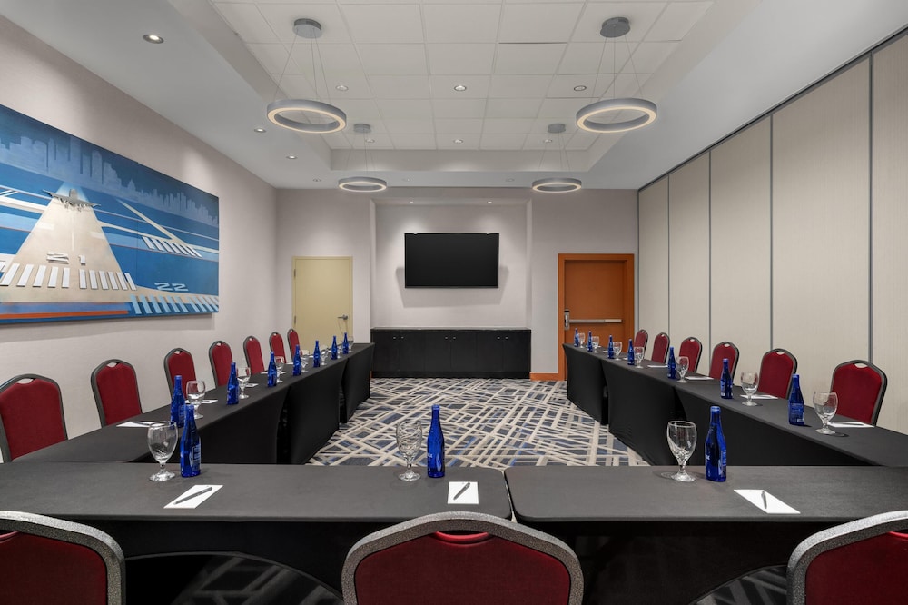 Embassy Suites Boston Logan Airport - photo 49