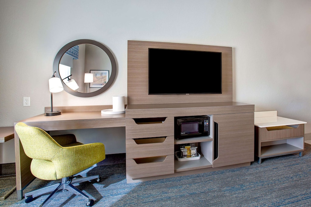 Hampton Inn & Suites Borger - photo 16