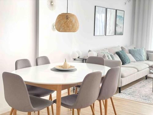 RONI APARTMENTS Near the historic city center Family friendly Baby cots and toys available Netflix Convenient for sightseeing Services available Free parking with video surveillance — 4-Star Luxury Hotel in Prizren, Kosovo