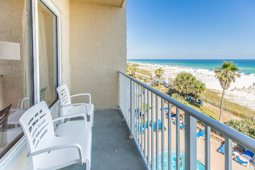 Hampton Inn Pensacola Beach - photo 27