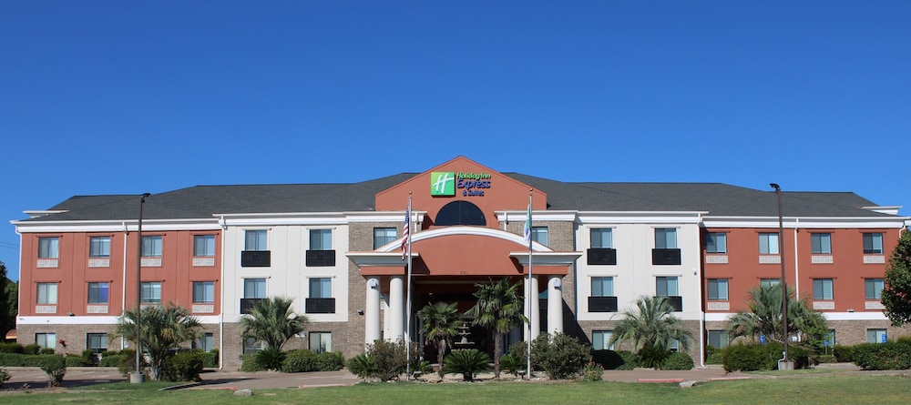 Holiday Inn Express Hotel & Suites Fairfield North by IHG - photo 30