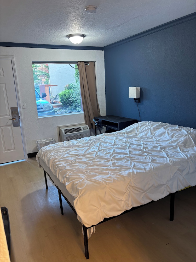 Jet Inn Motel - photo 11