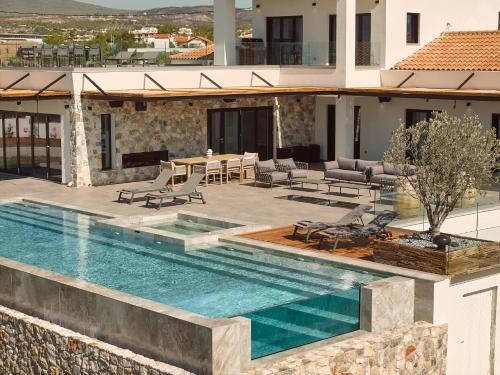 Kalonia Villa a Quintessential Retreat by Thinkvilla — 4-Star Luxury Hotel in Loutraki, Greece