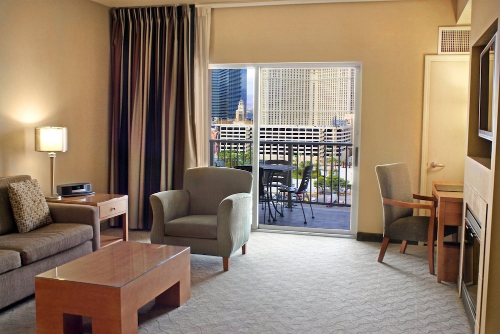 The Platinum Hotel - photo 10