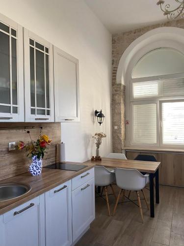 Apartments Karuza Center of old town Vis — 4-Star Luxury Hotel in Vis, Croatia