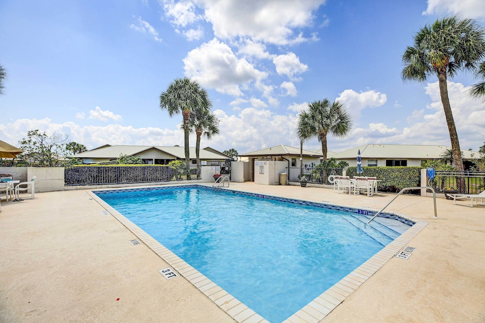Screened Patio And Grill at Sebring Resort Community - photo 13