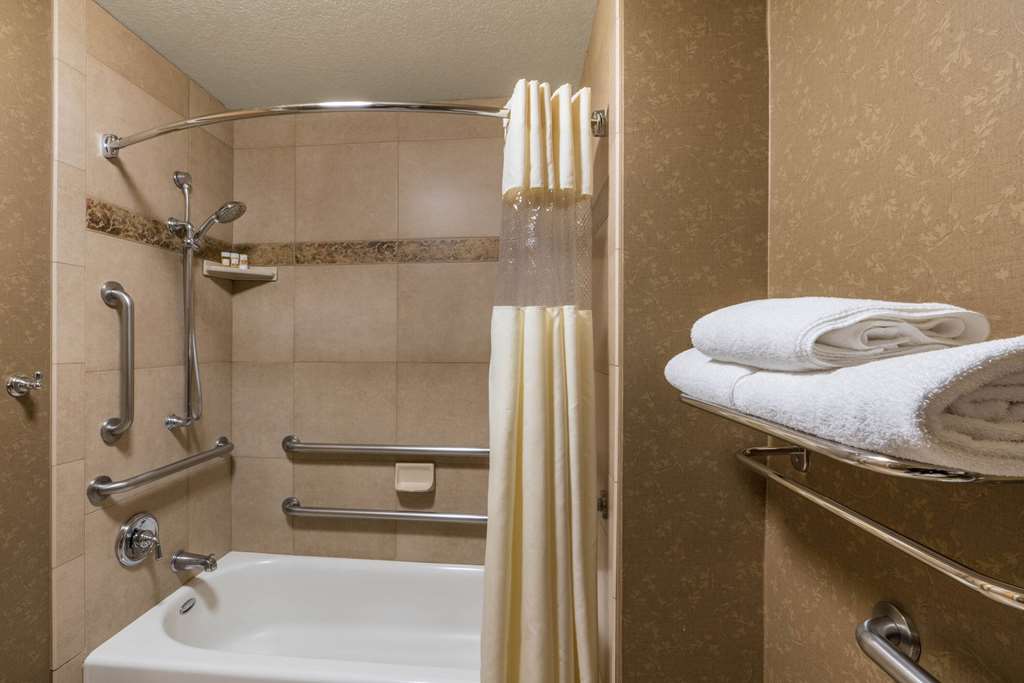 La Quinta Inn & Suites by Wyndham Idaho Falls Ammon - photo 23