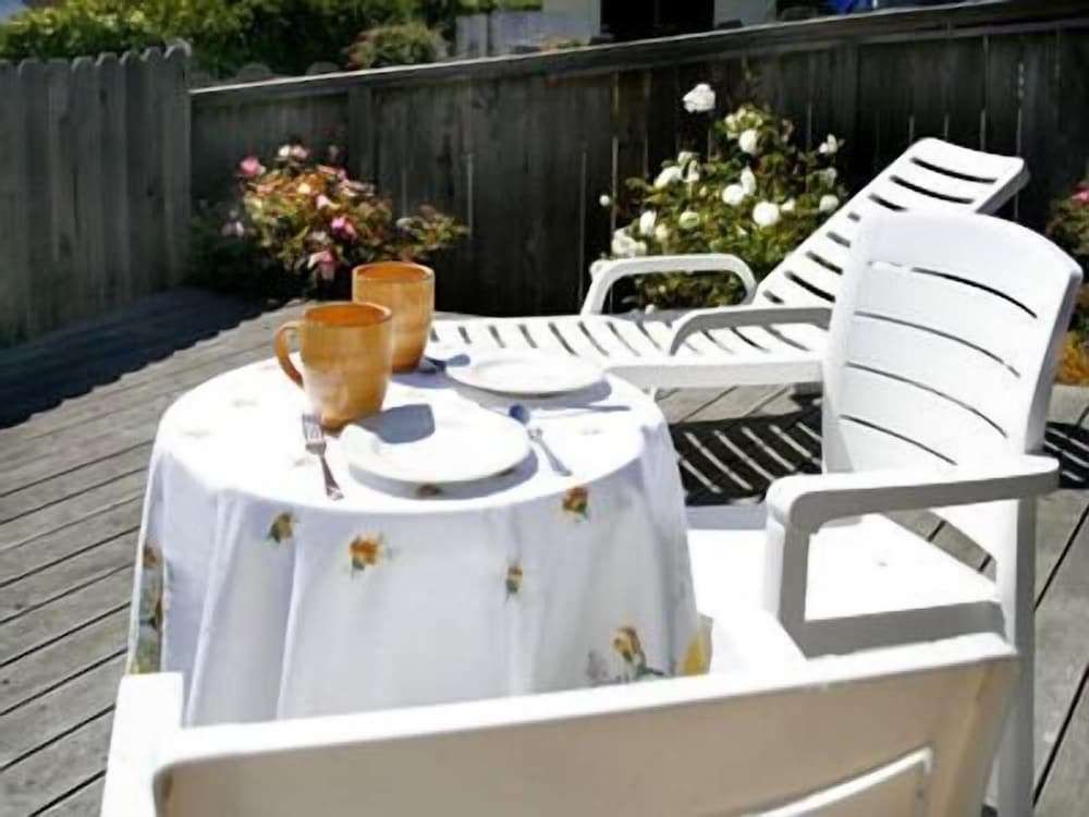 Bodega Harbor Inn - photo 25