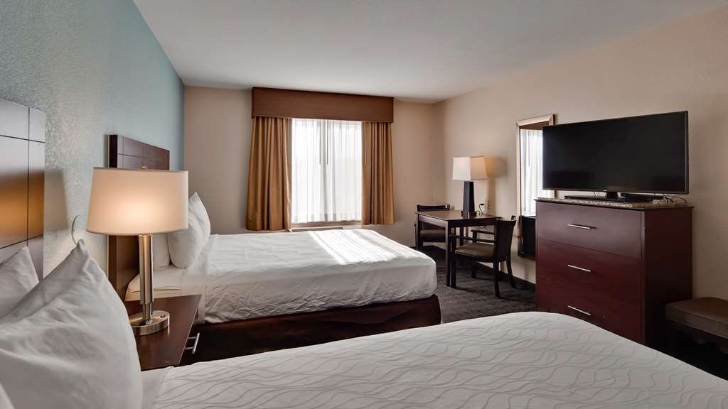 Best Western Plus Gateway Inn & Suites - photo 21