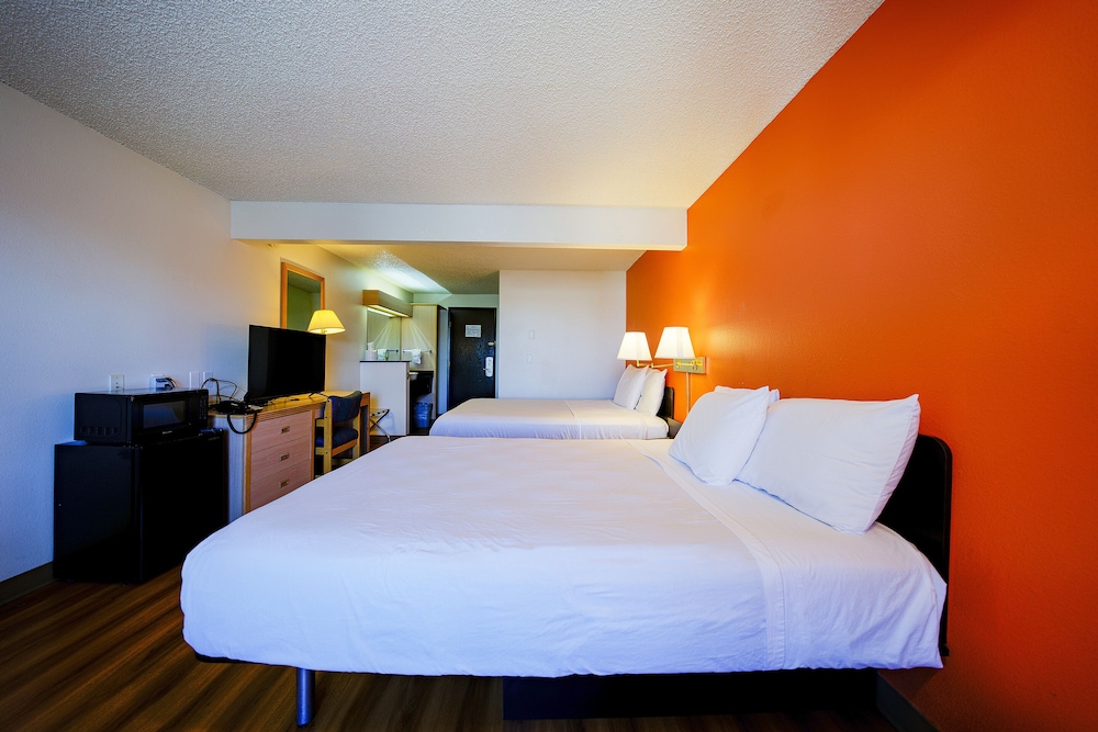Hermiston Inn & Suites - photo 11