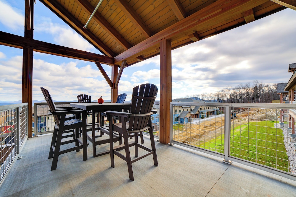 Ski in out Townhome w Views at Okemo Resort - photo 3