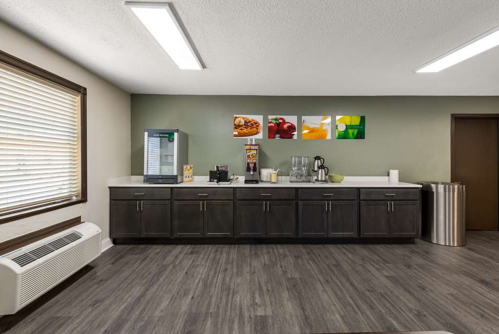 Quality Inn Saint Louis Airport - photo 26