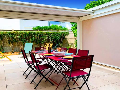 Royan Plage Ocean in Royan, France