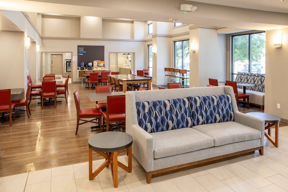 Holiday Inn Express & Suites Sioux City Southern Hills by IHG - photo 81