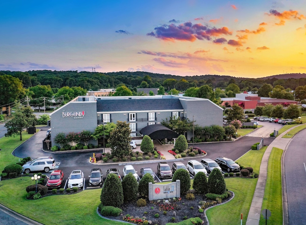 The Burgundy Hotel Tapestry Collection by Hilton in Little Rock, United States