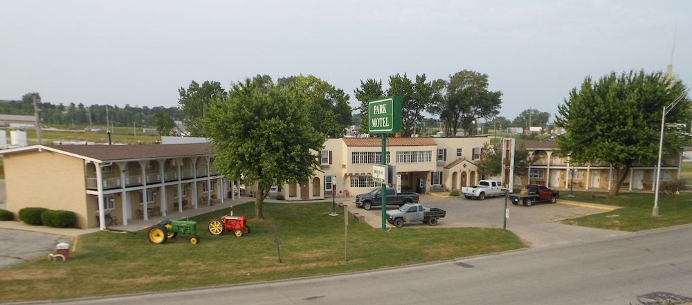 The Park Motel — hotel in Denison