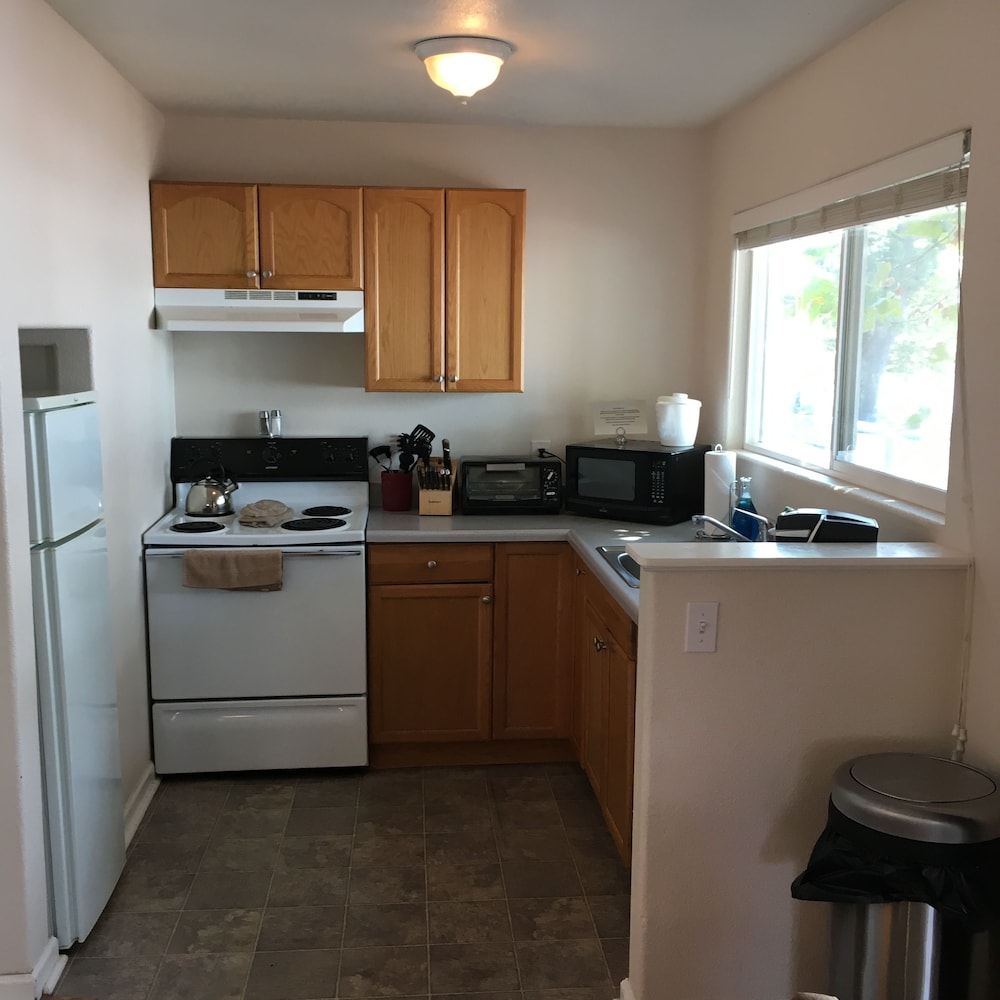 Clear Lake Cottages & Marina - photo 47