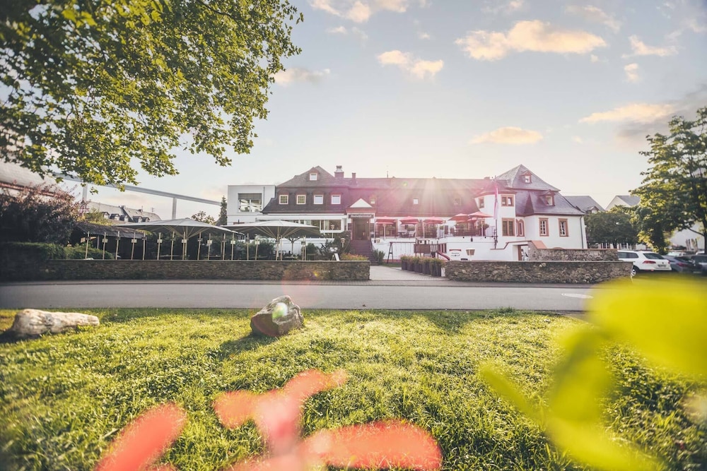 Hotel Deutschherrenhof — hotel in Zeltingen-Rachtig