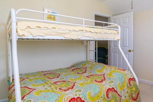 Beach Joy by Oak Island Accommodations - photo 4