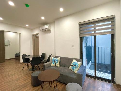 Căn hộ 2 Phòng Ngủ 1 Khách 2 Vệ Sinh Tại Tây Hồ — 4-Star Luxury Hotel in Hanoi, Vietnam