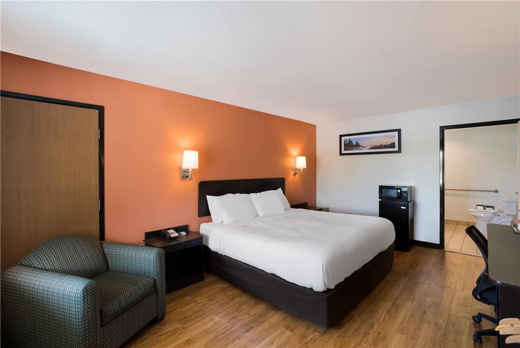 Quality Inn & Suites Junction - photo 21