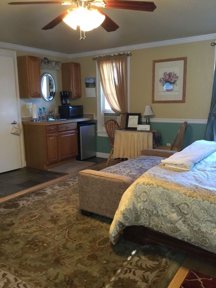 Sunnyside Inn Bed & Breakfast - photo 8