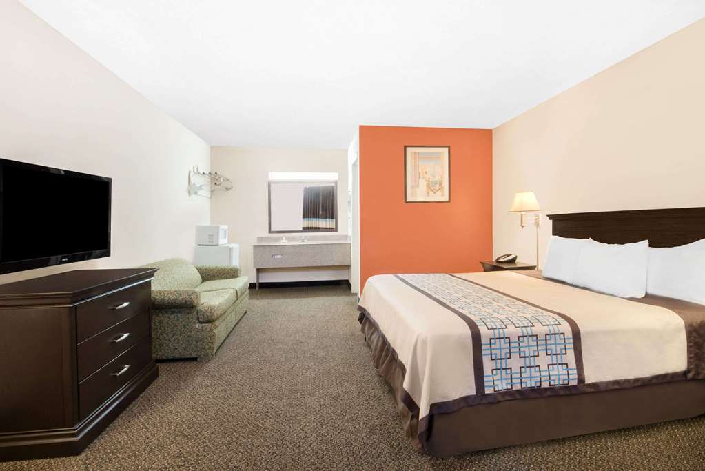 Americas Best Value Inn Hobbs - photo 11