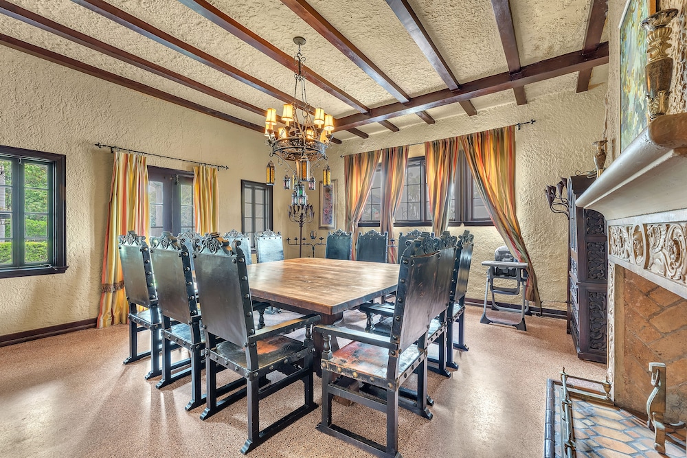 Young Mansion - photo 93