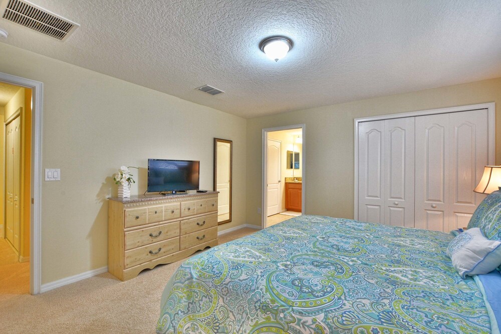In the Heart of Kissimmee Storey Lake Resort 4bd 3ba Pool Townhome #4sl4857 - photo 9