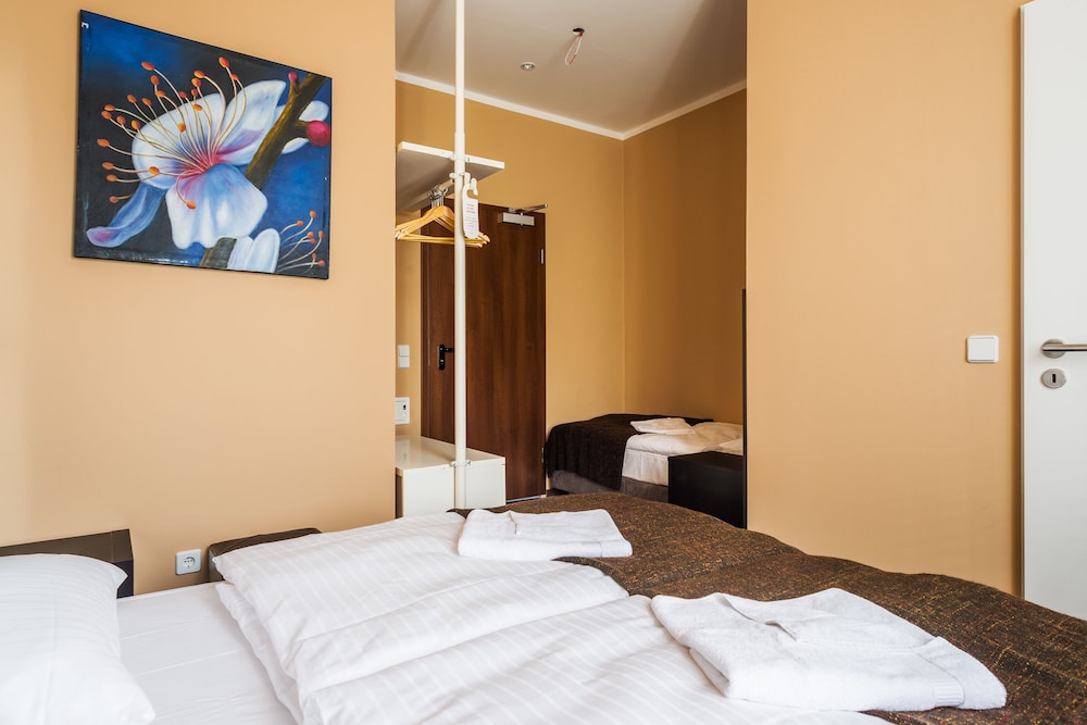 Apple City Hotel — Berlin — photo 4