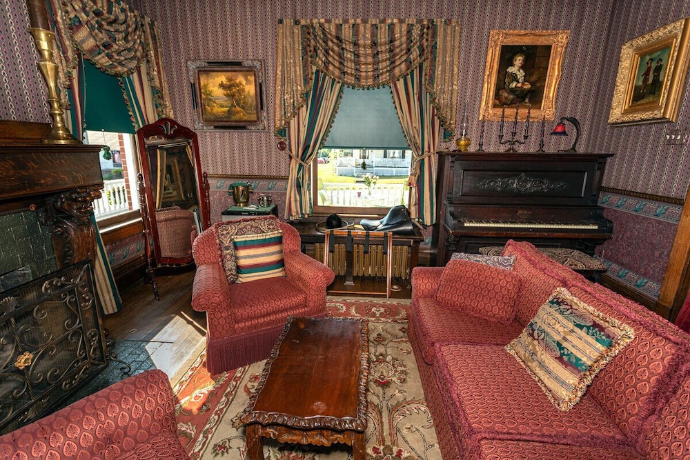 South Broadway Manor - photo 21