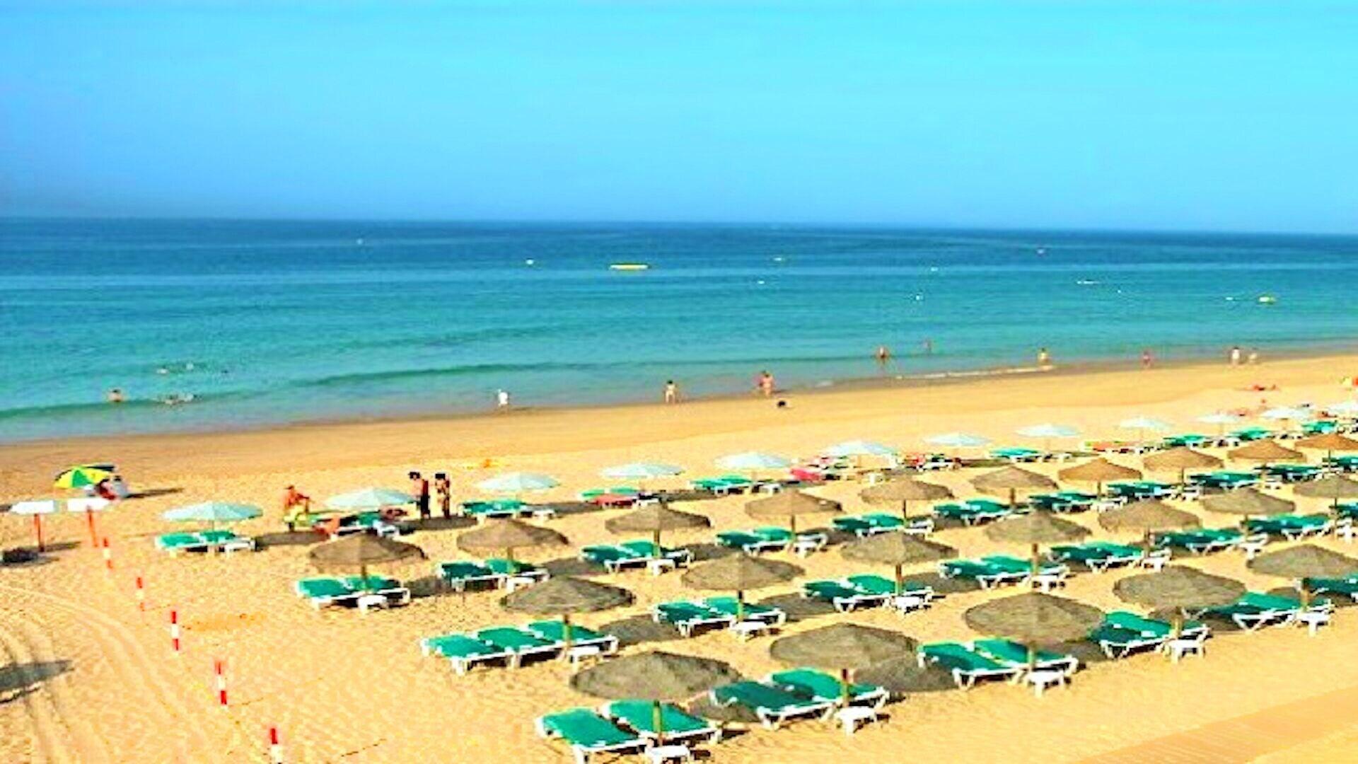 Luxury Apartment 3 min Walk to Beach Albufeira — 4-Star Luxury Hotel in Guia, Portugal