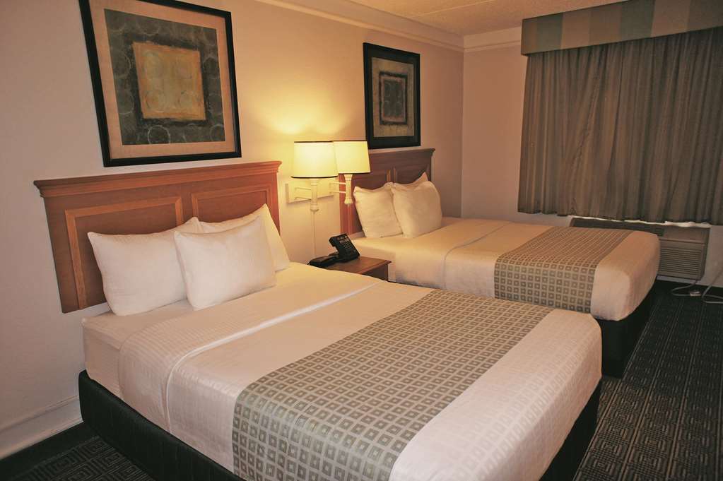 La Quinta Inn Lexington Horse Park - photo 19