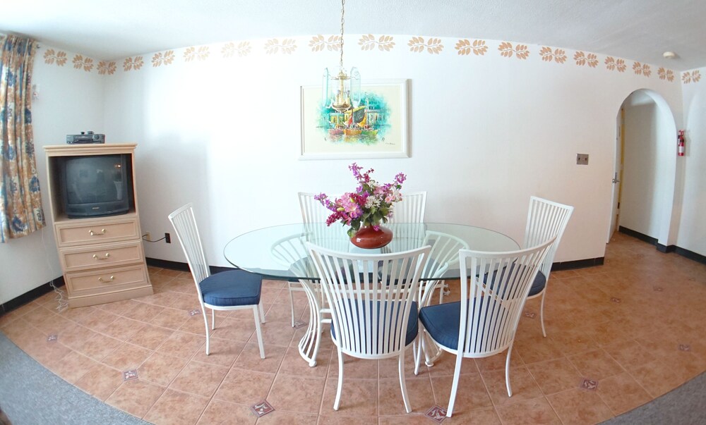 World Vacation Hotel - photo 10