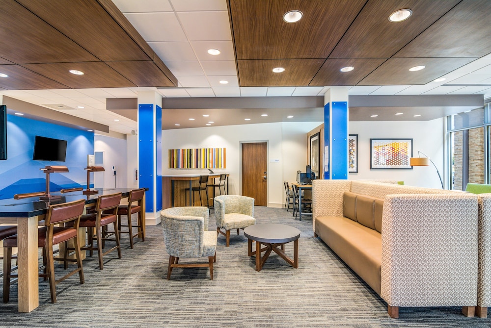 Holiday Inn Express and Suites Asheboro by IHG - photo 9