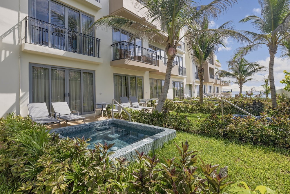 Private pool