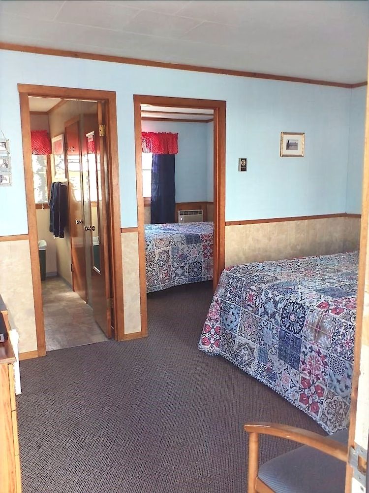 The Monarch Motel - photo 9