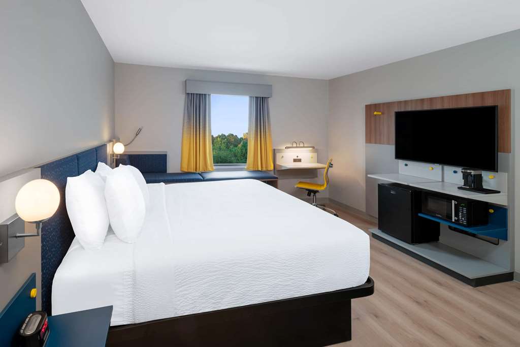 Microtel Inn & Suites by Wyndham Hot Springs - photo 19
