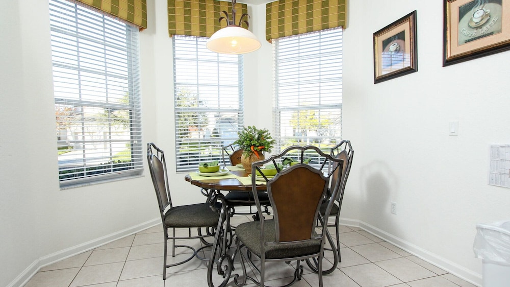 How to Rent Your Own Private Luxury Holiday Villa With Private Pool on Windsor Hills Resort Orlando Villa 1701 - photo 3