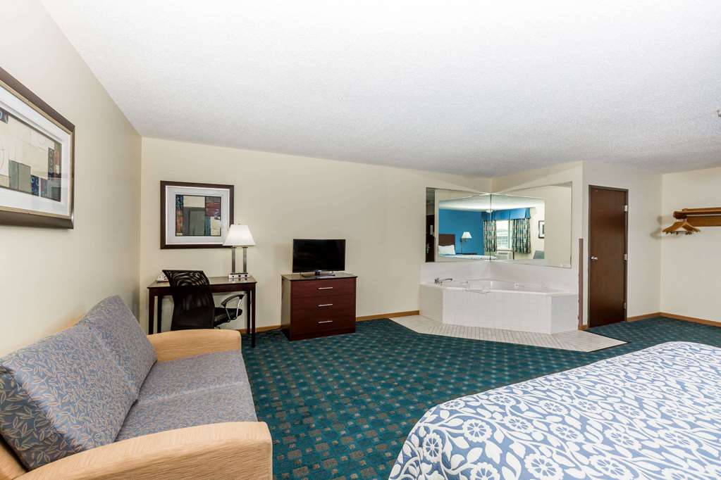 Days Inn by Wyndham Sioux City - photo 15