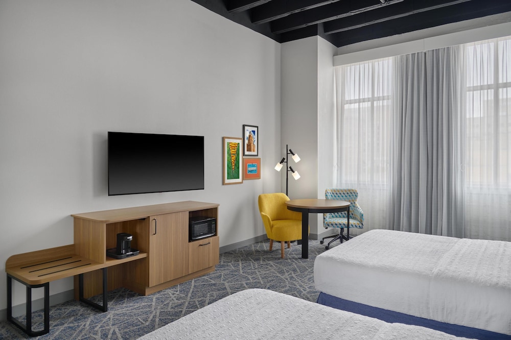 Hampton Inn by Hilton Lincoln Downtown - photo 46