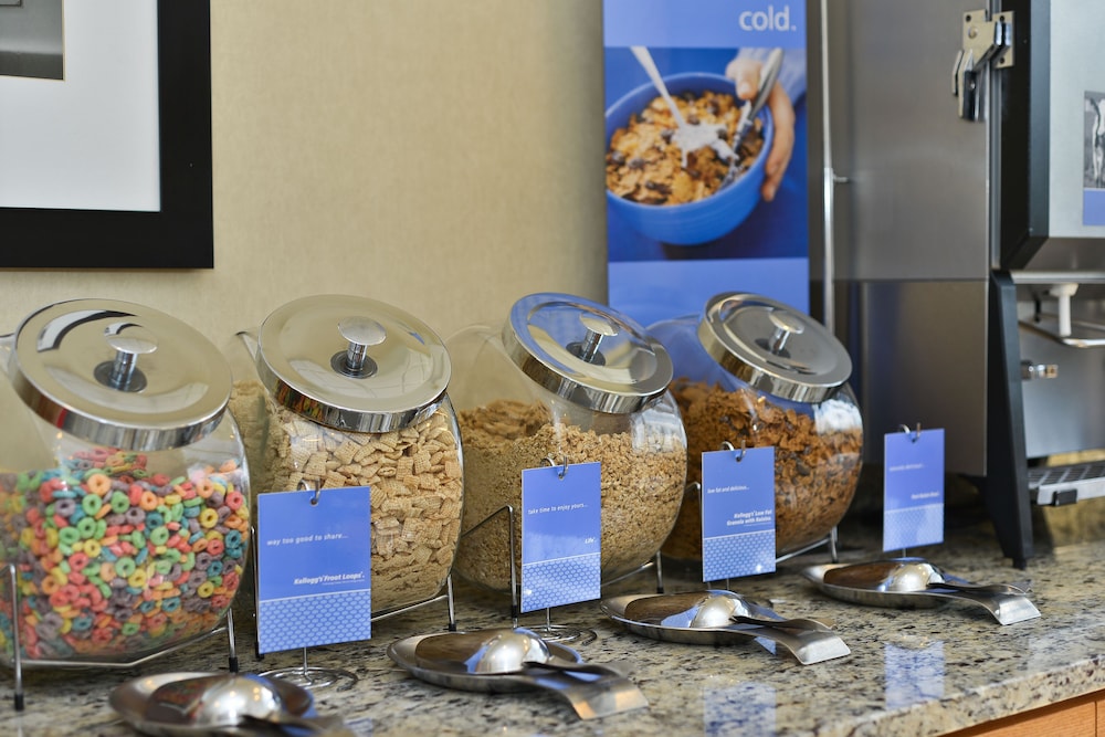 Hampton Inn Kalispell - photo 73