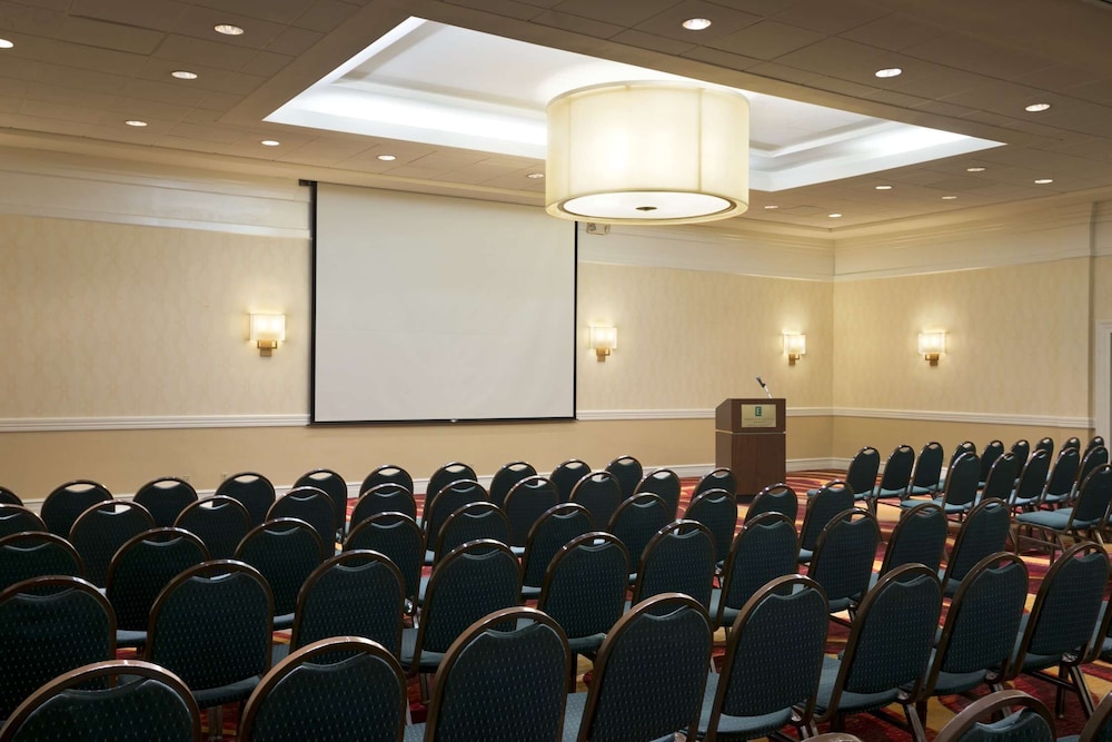 Embassy Suites by Hilton Cleveland Beachwood - photo 27