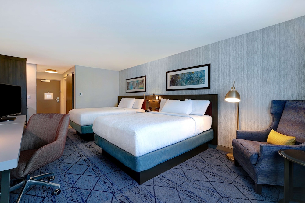 Hilton Garden Inn Cedar Rapids - photo 10