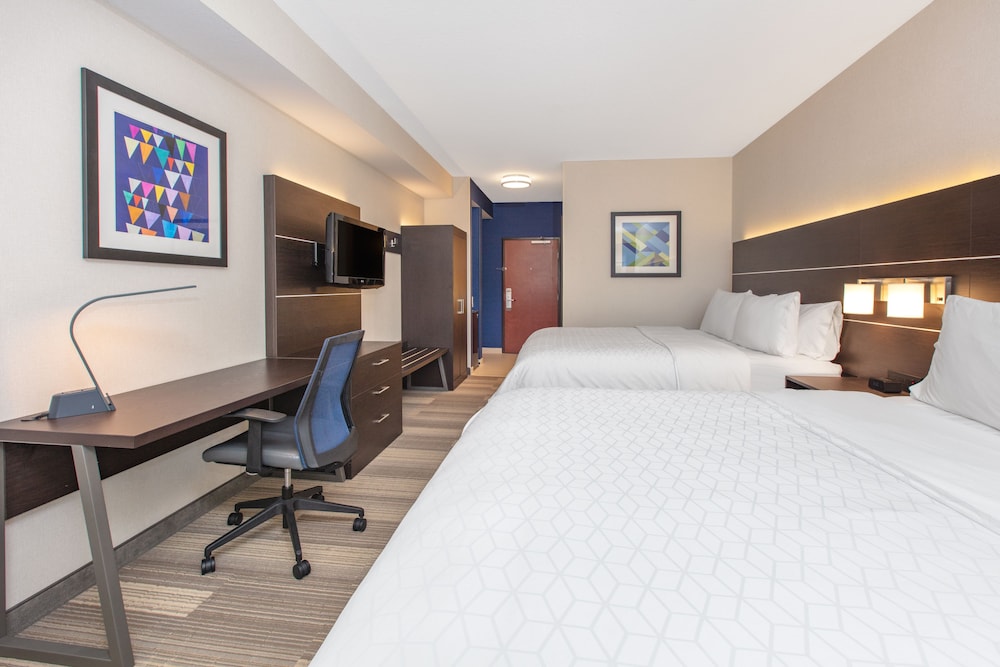 Holiday Inn Express Hotel & Suites Seaside Convention Center by IHG - photo 13