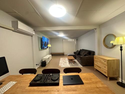 Mango Hostel 420 Friendly